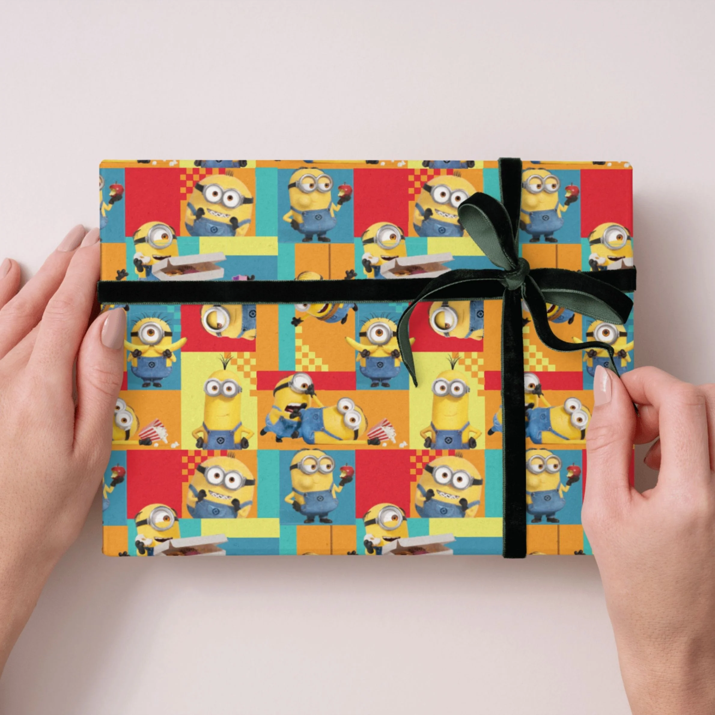Despicable Me 4 Sheets & 4 Tags Gift Wrap Bundle - Image 3