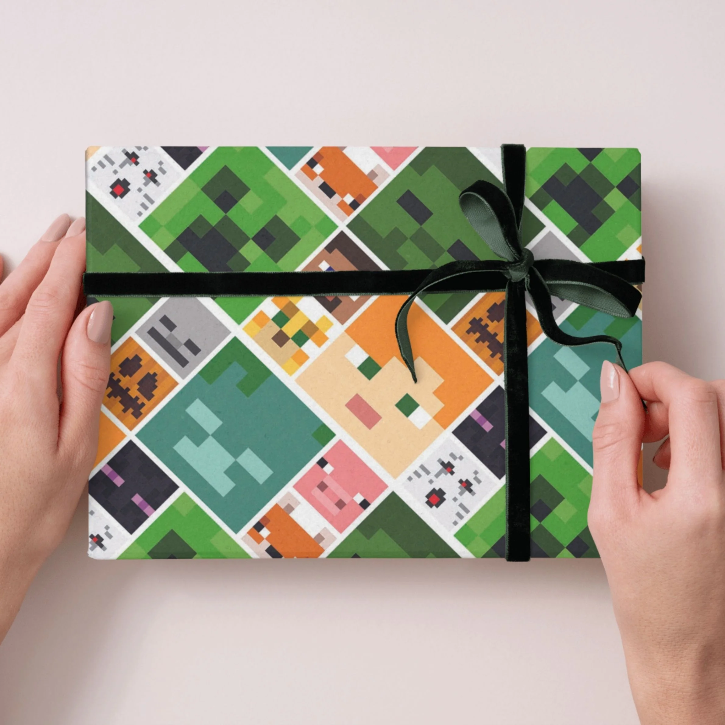 Minecraft 4 Sheets & 4 Tags Gift Wrap Bundle - Image 3