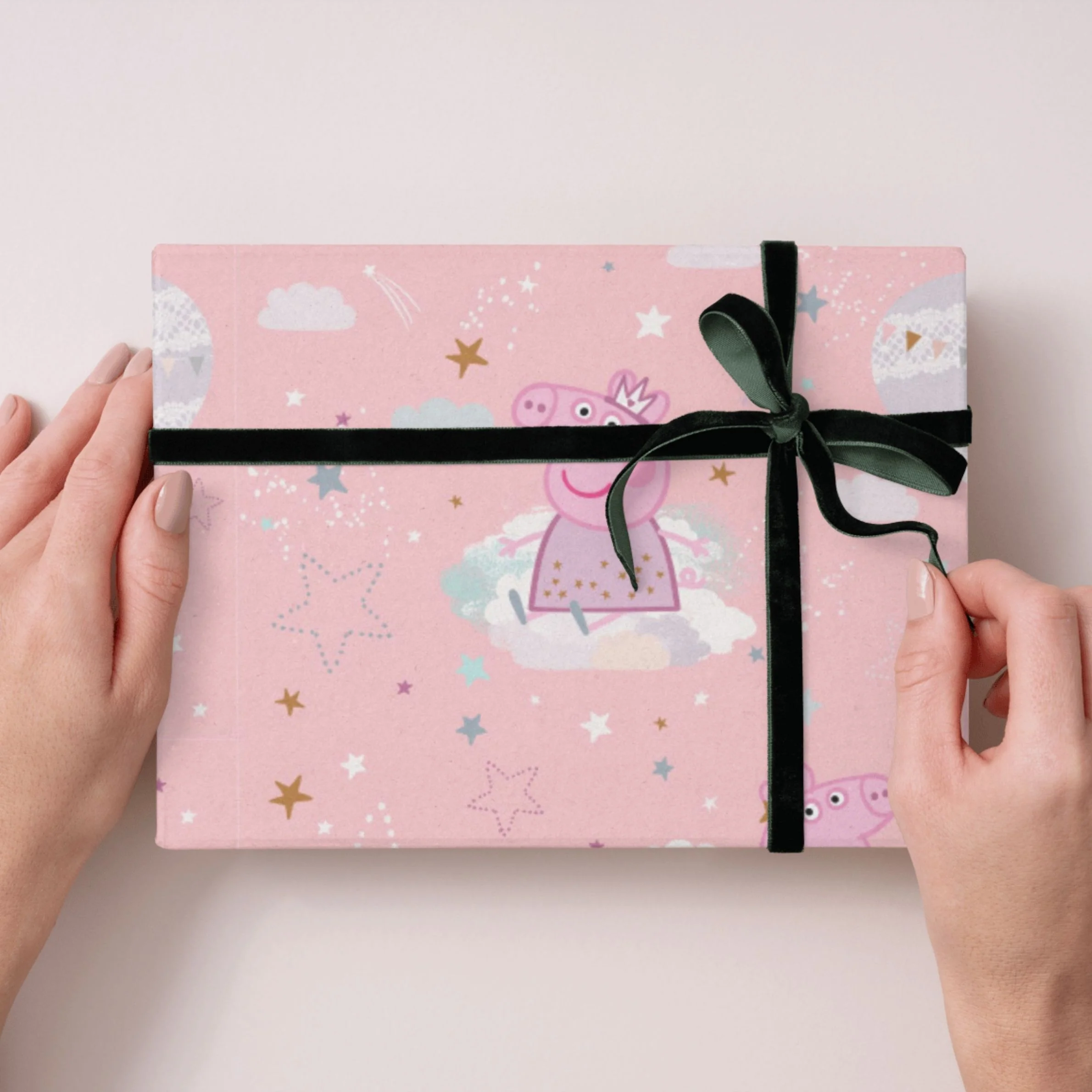 Peppa Pig 4 Sheets & 4 Tags Gift Wrap Bundle - Image 3